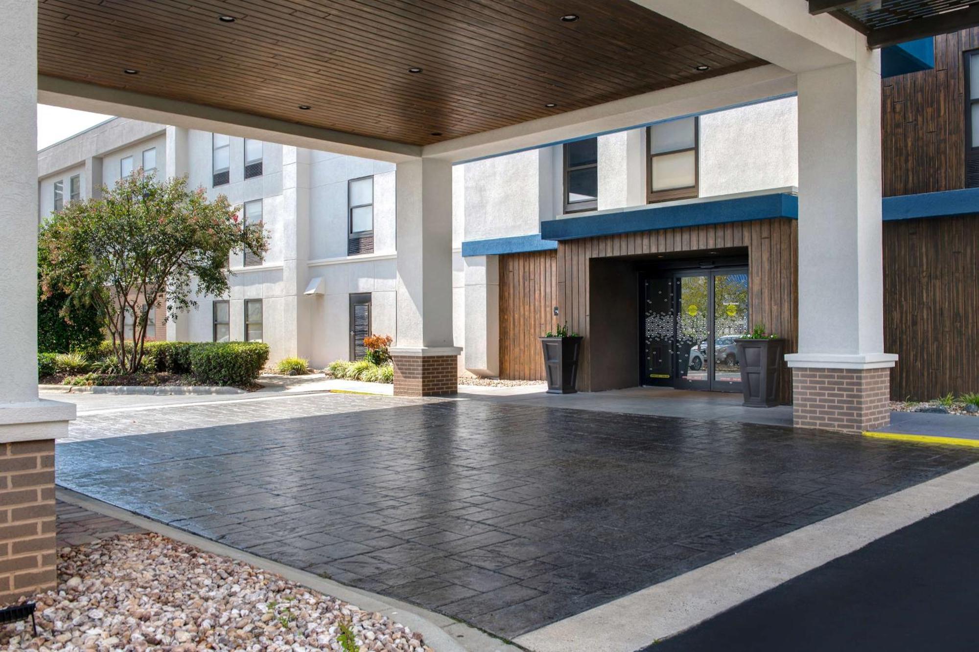 Hampton Inn Charlotte Monroe Extérieur photo